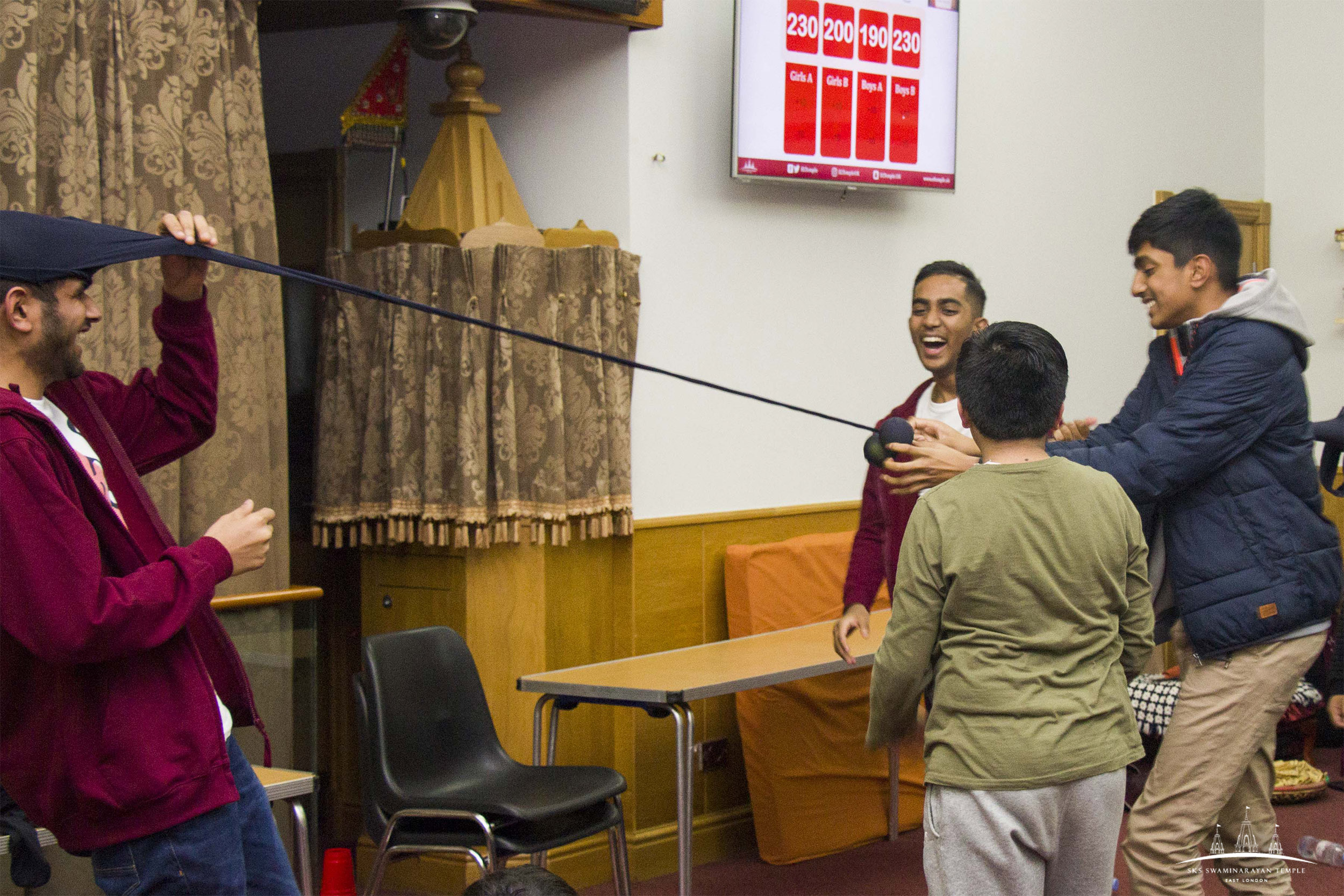 ©1987-2017 SKS Swaminarayan Temple East London